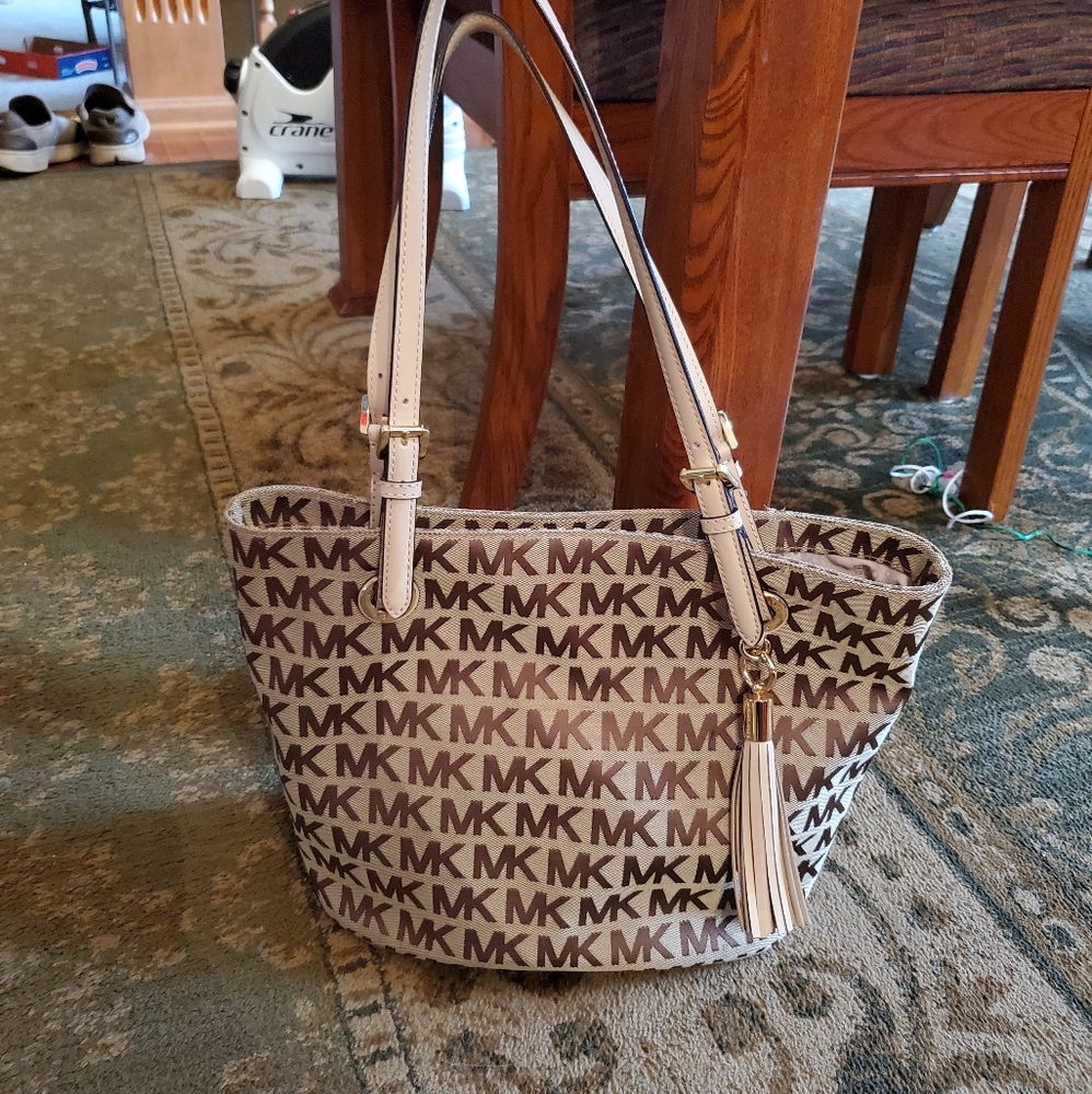 Michael Kors purse